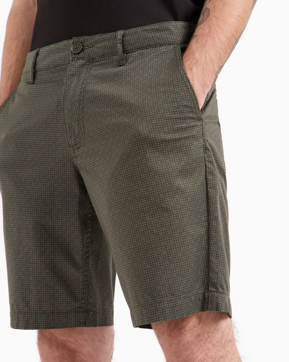 Trousers in flowing fabric