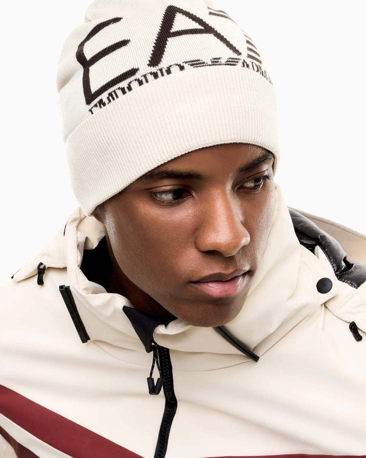 Cuffed beanie with jacquard logo Mountain Visibility