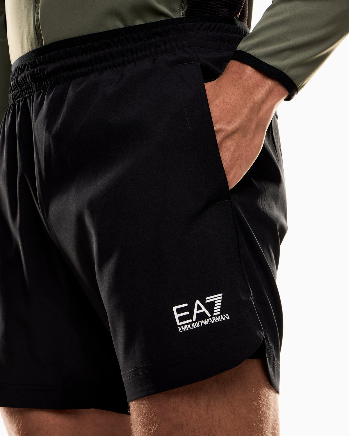 Technical dynamic shorts with a drawstring waist Vigor7