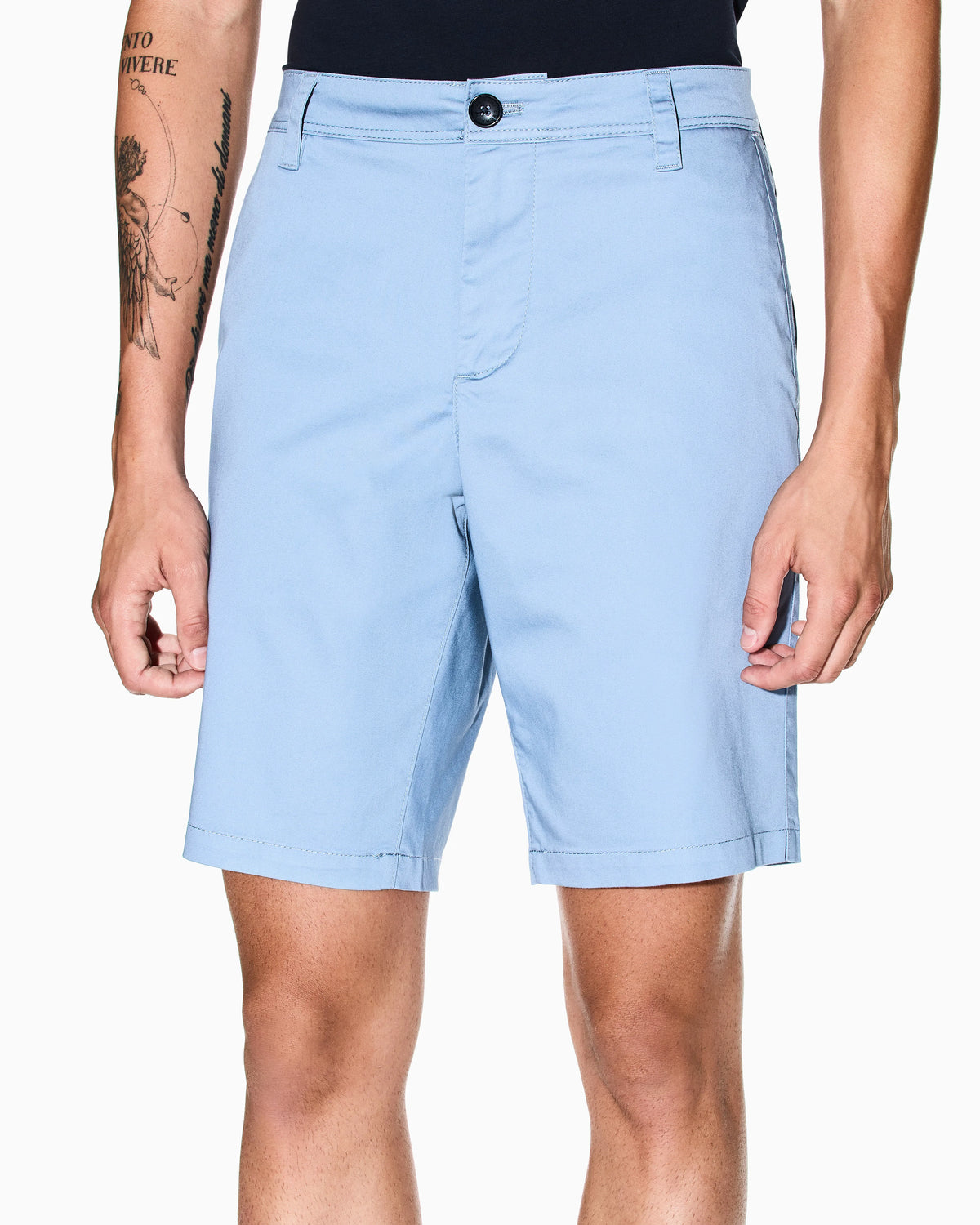 Flat front chino shorts in stretch cotton satin Essential