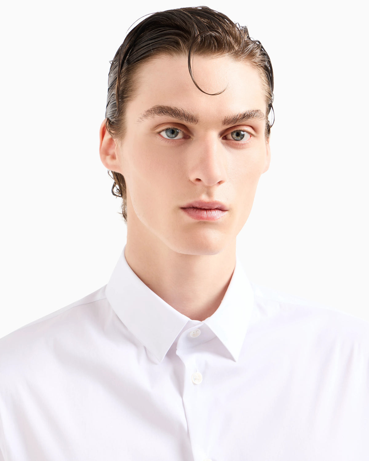 Short-sleeved, stretch plain-knit shirt