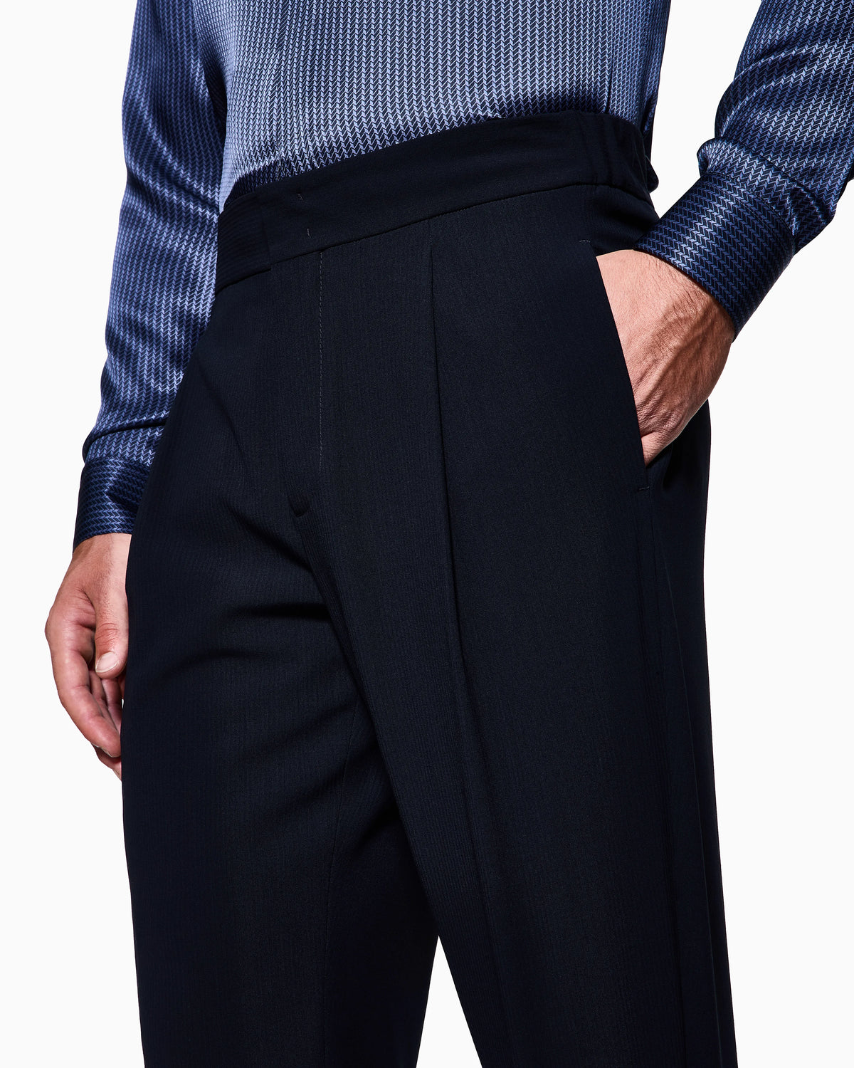 Single-dart, wool-crêpe trousers