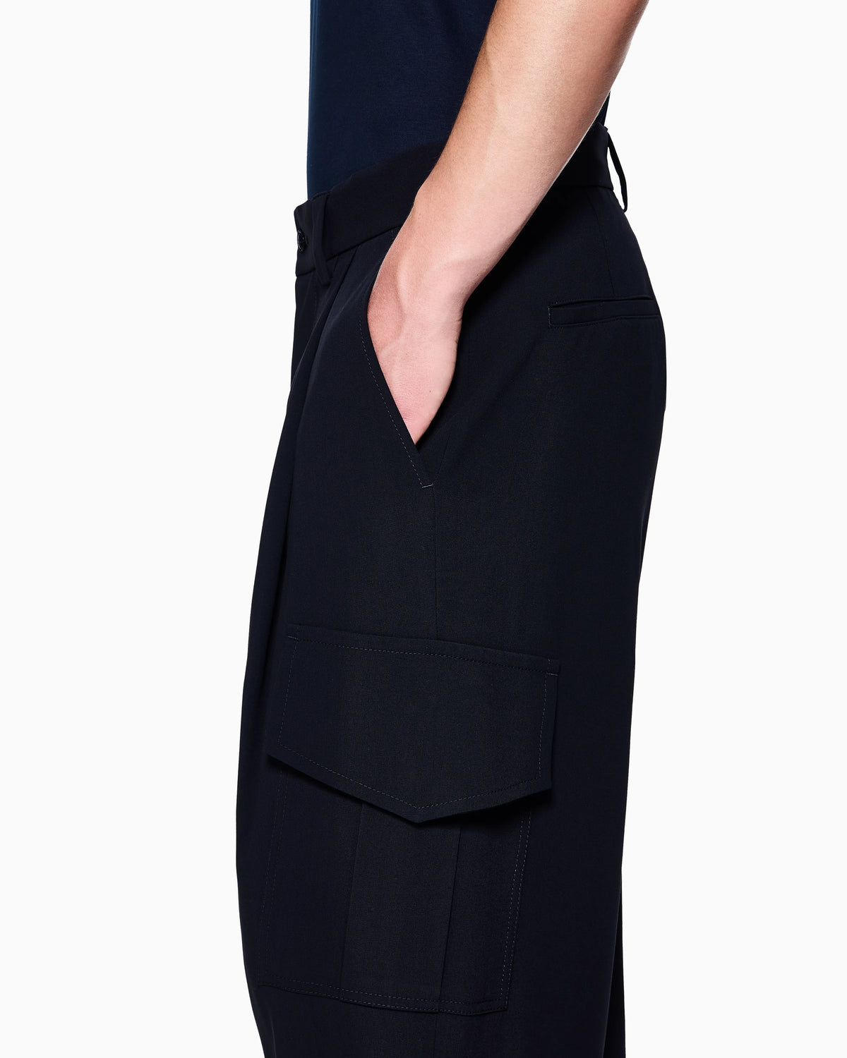 Single-pleat, pure virgin wool crêpe trousers