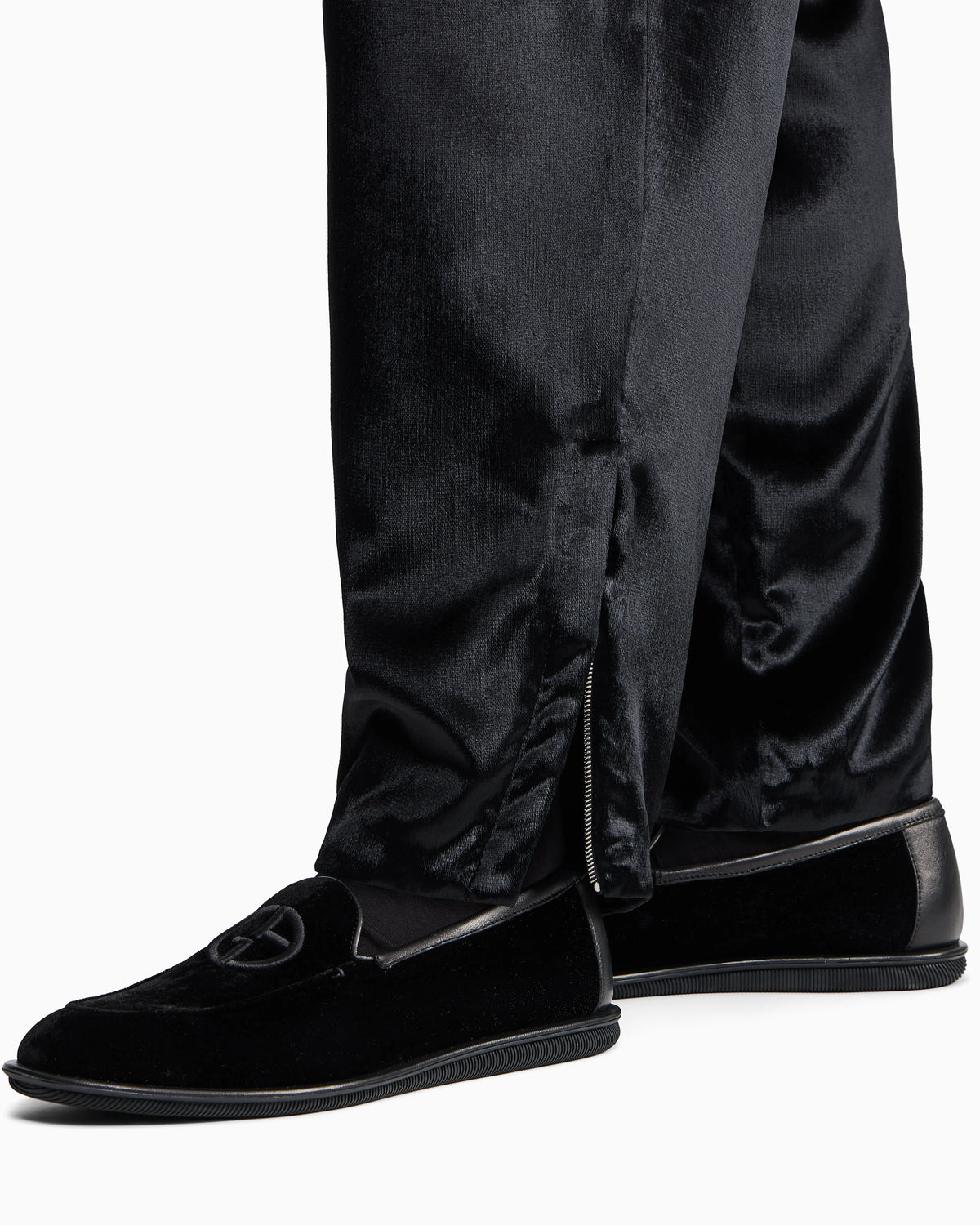 Velvet slip-on with embroidered logo