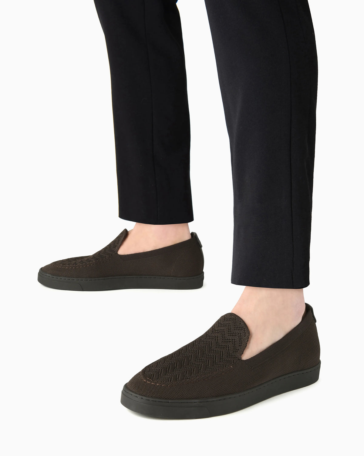 Slip footwear in knit with jacquard chevron pattern