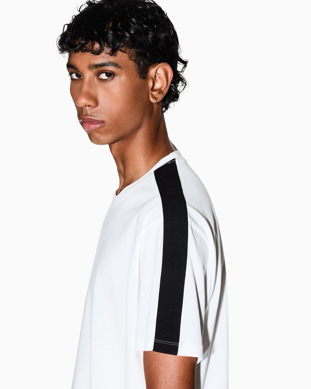 Regular fit cotton t-shirt with embossed logo Essential