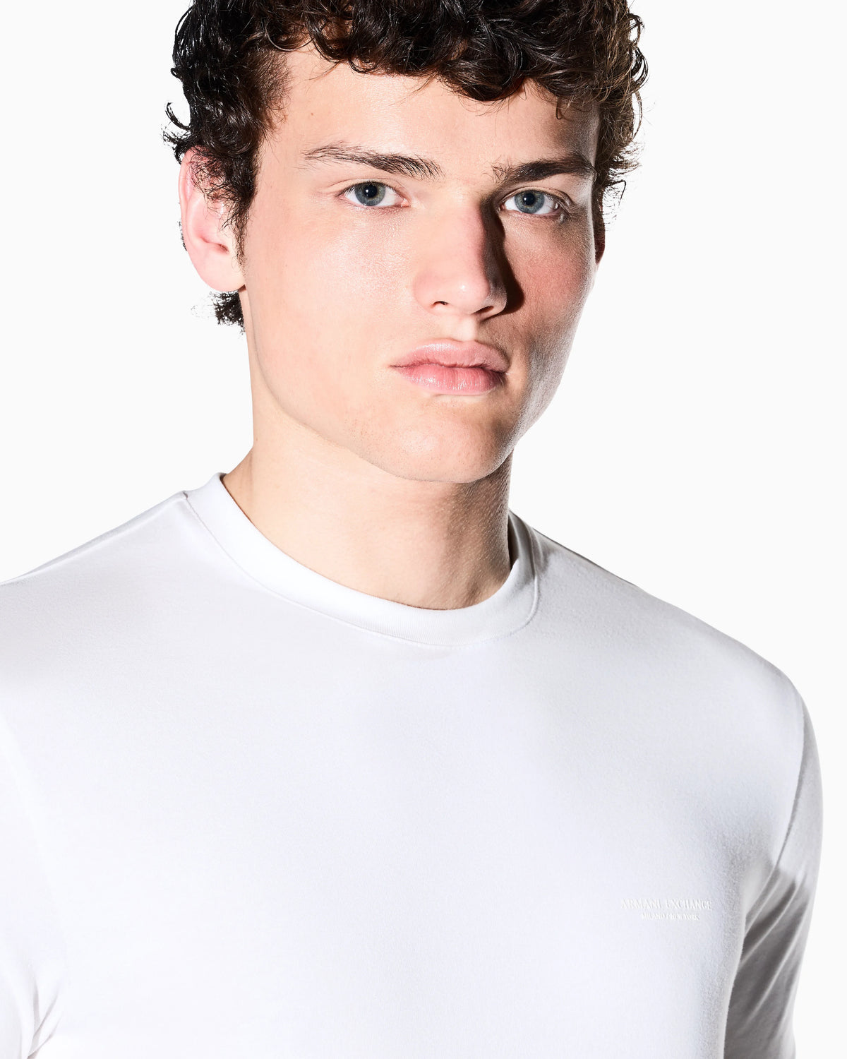 slim fit t-shirt in stretch cotton jersey with rib details