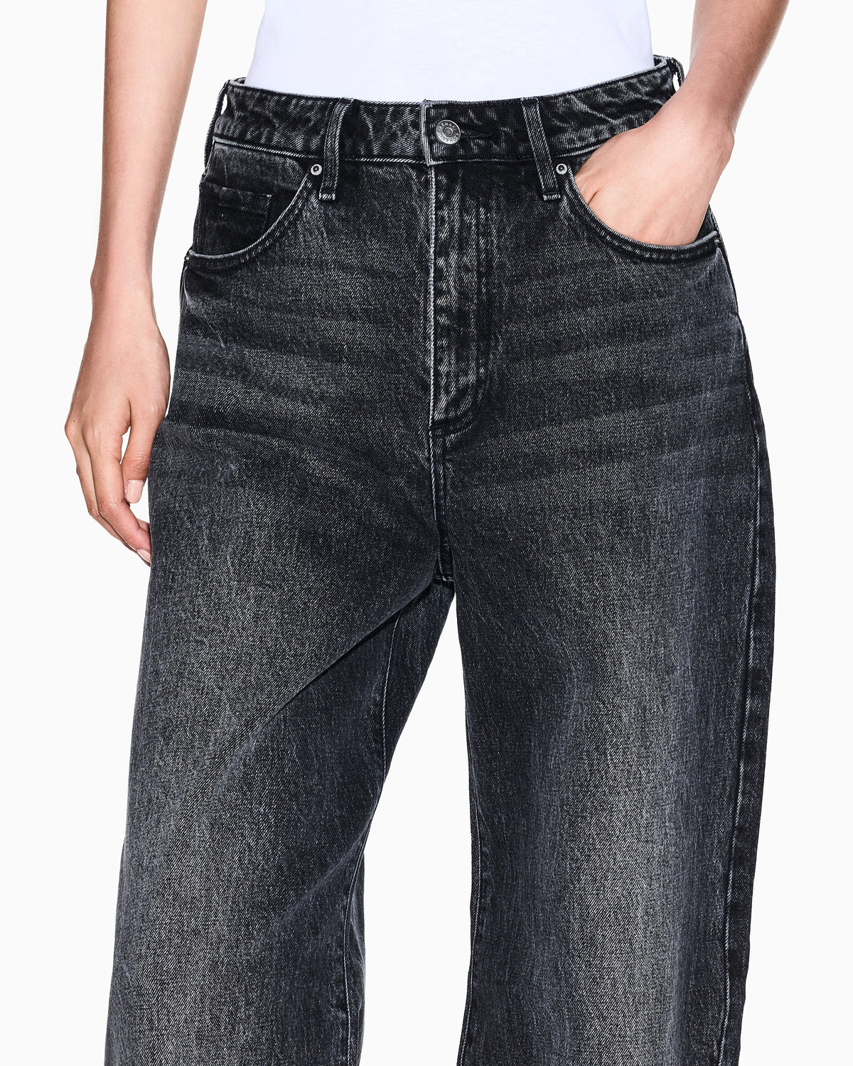 Wide leg jeans in stonewashed denim