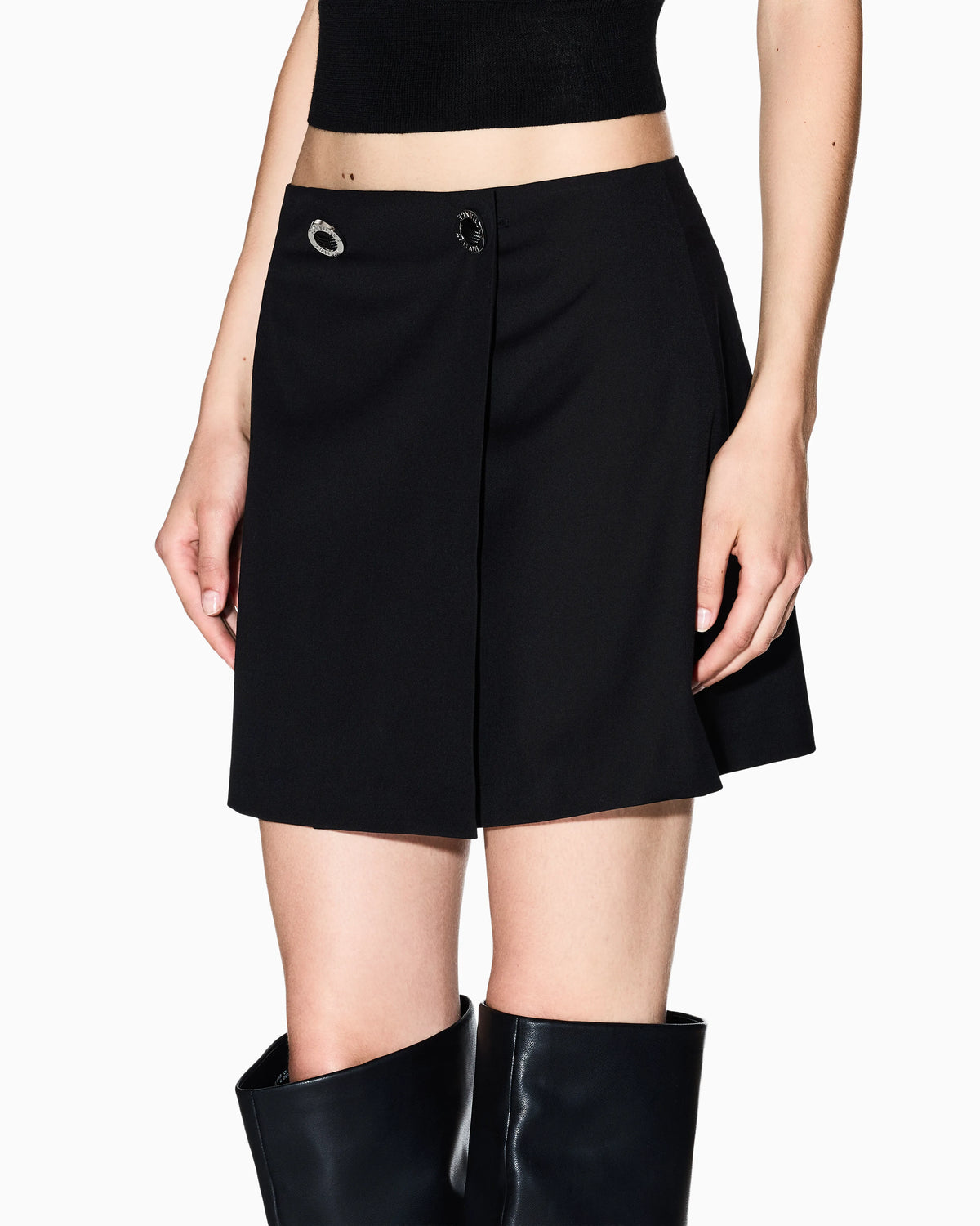 Mini skirt with buttons