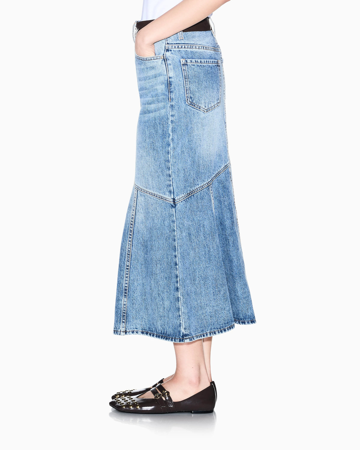 regular fit skirt in rigid cotton denim with leather label