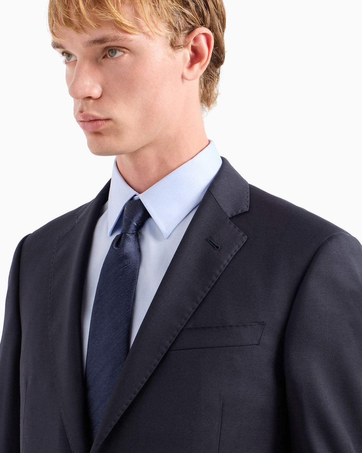 Single-breasted suit in fresh wool canvas