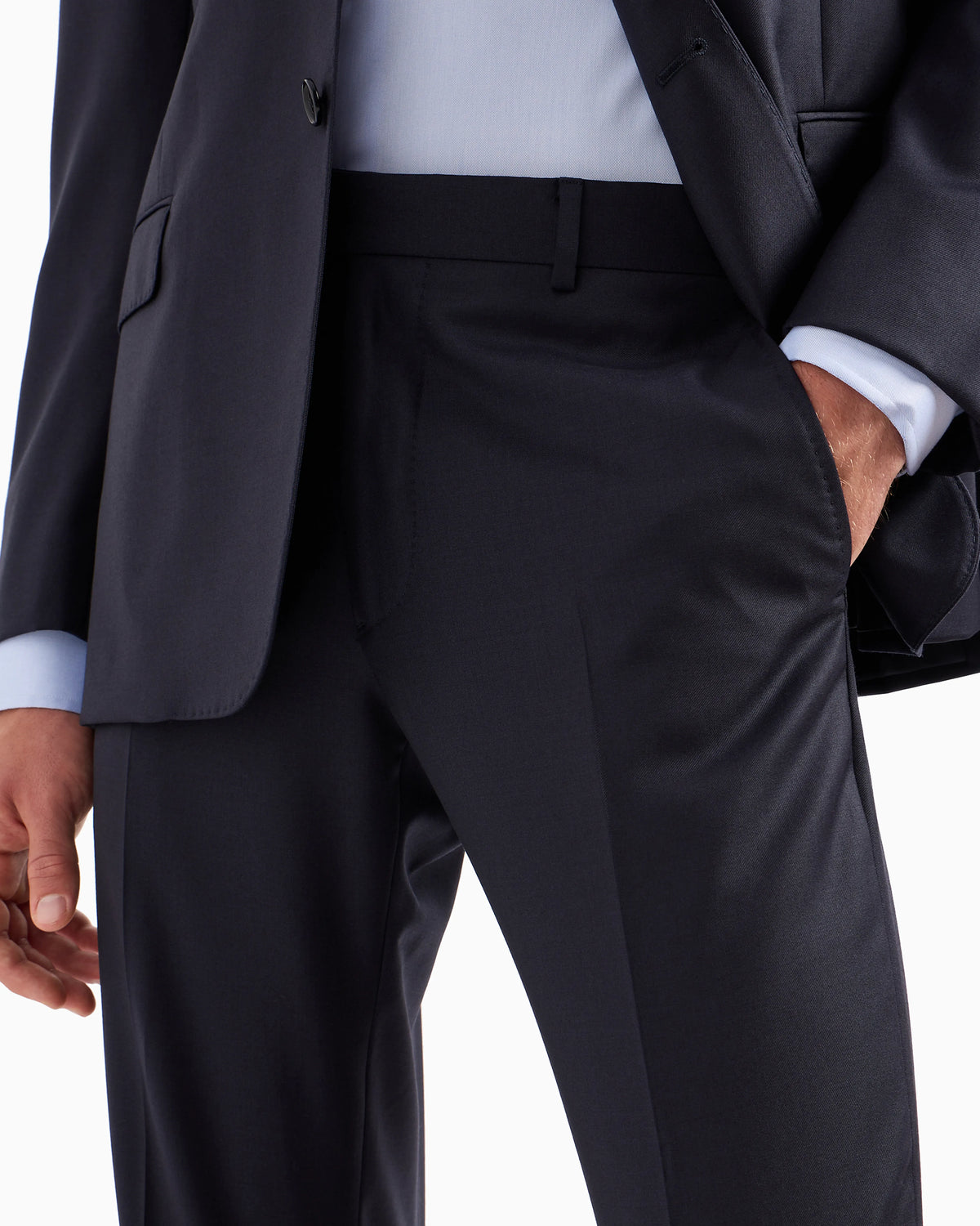 Single-breasted suit in fresh wool canvas