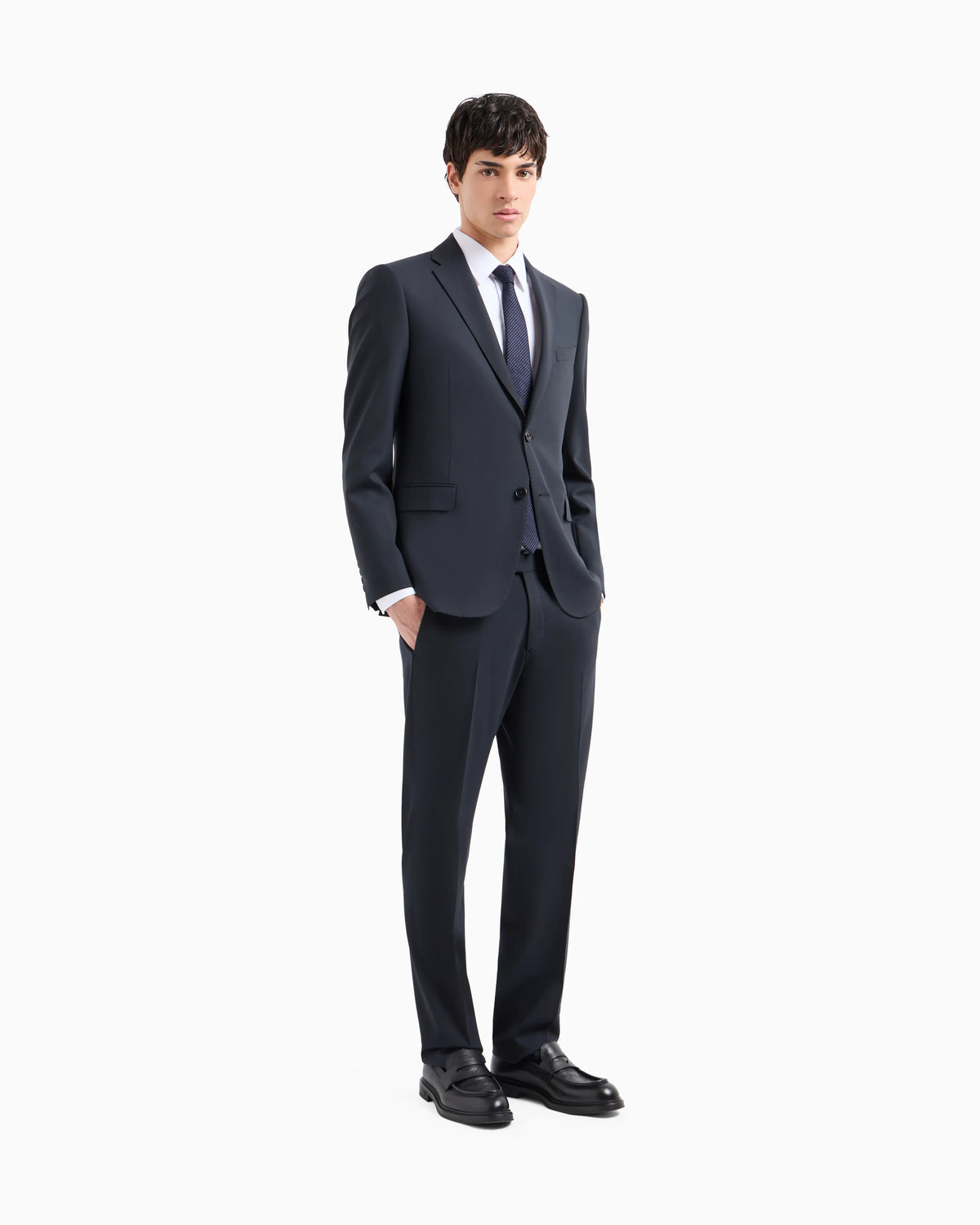 Business suit in slim-fit stretch virgin wool Essential