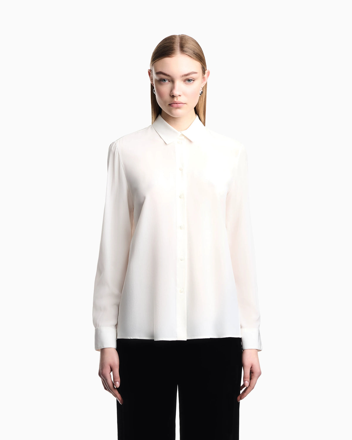Pleated back shirt Essential in silk crepe de chine