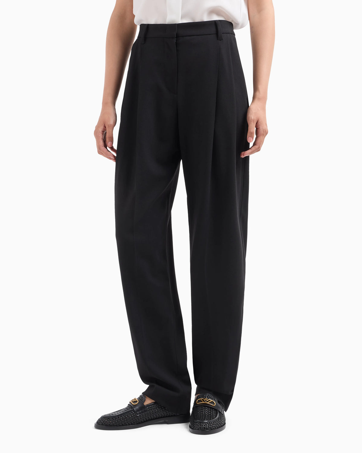 Trousers with pleats and a high waist in wool Essential