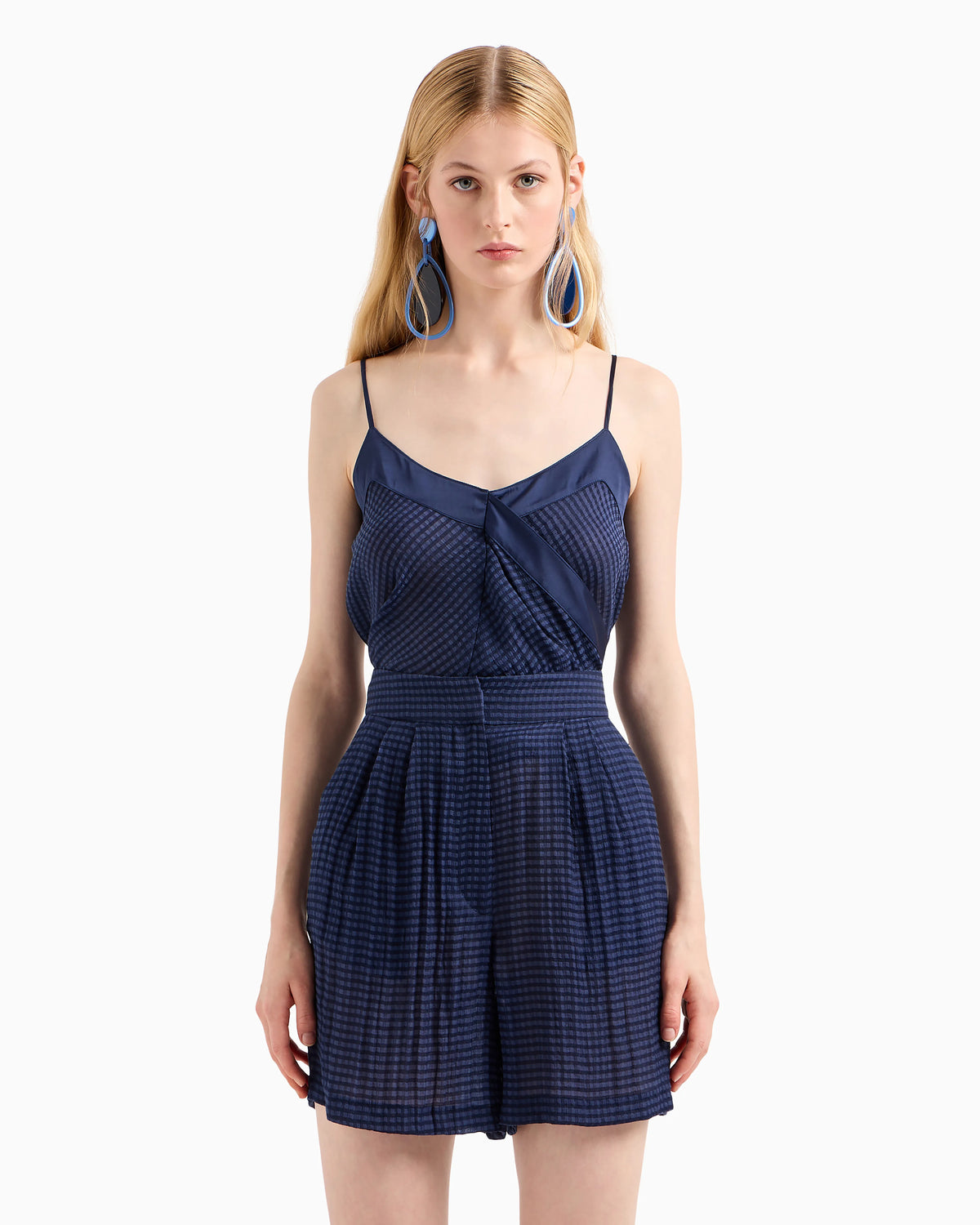 Darted Bermuda shorts in gingham-effect seersucker fabric