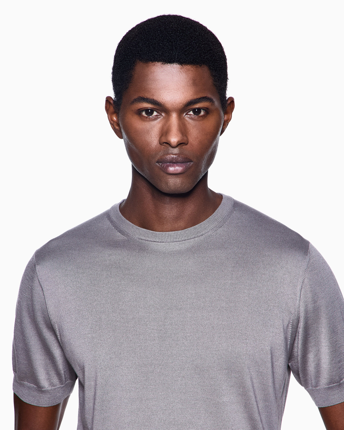 Short-sleeved, crew-neck jumper in silk and cotton