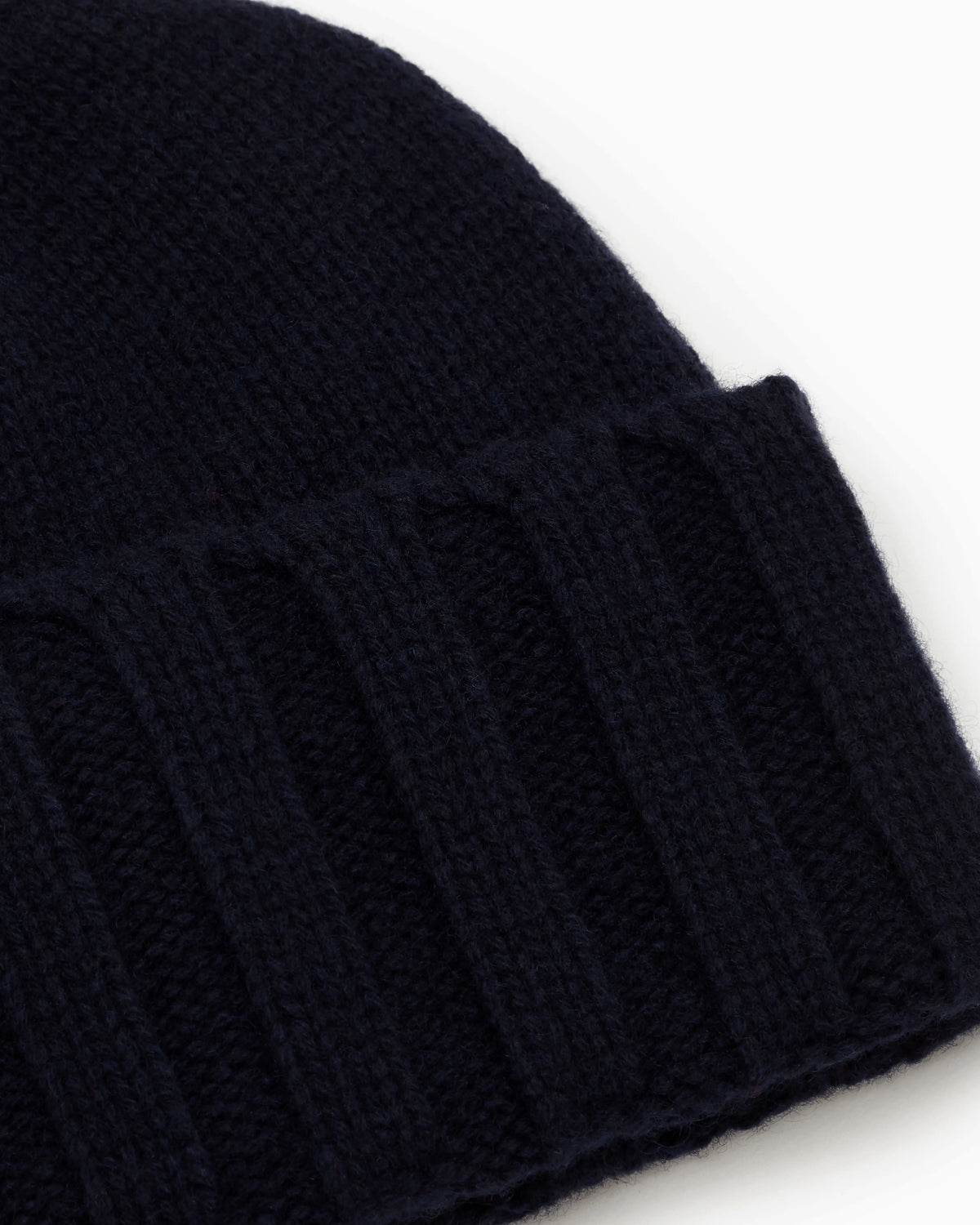 Cashmere beanie with ribbed texture and cuff Essential