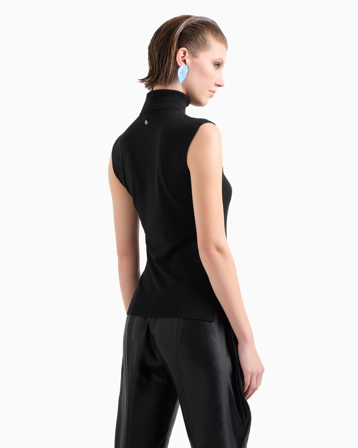 Virgin wool mock-neck top