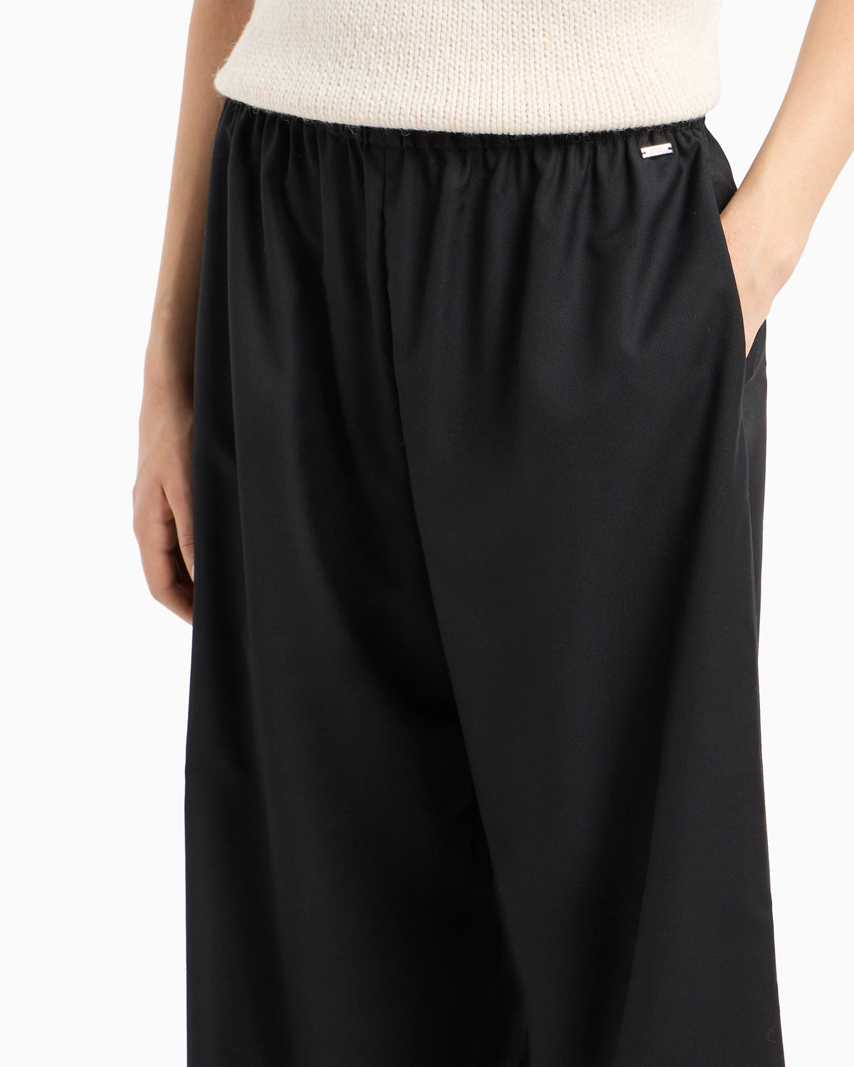Wide leg trousers