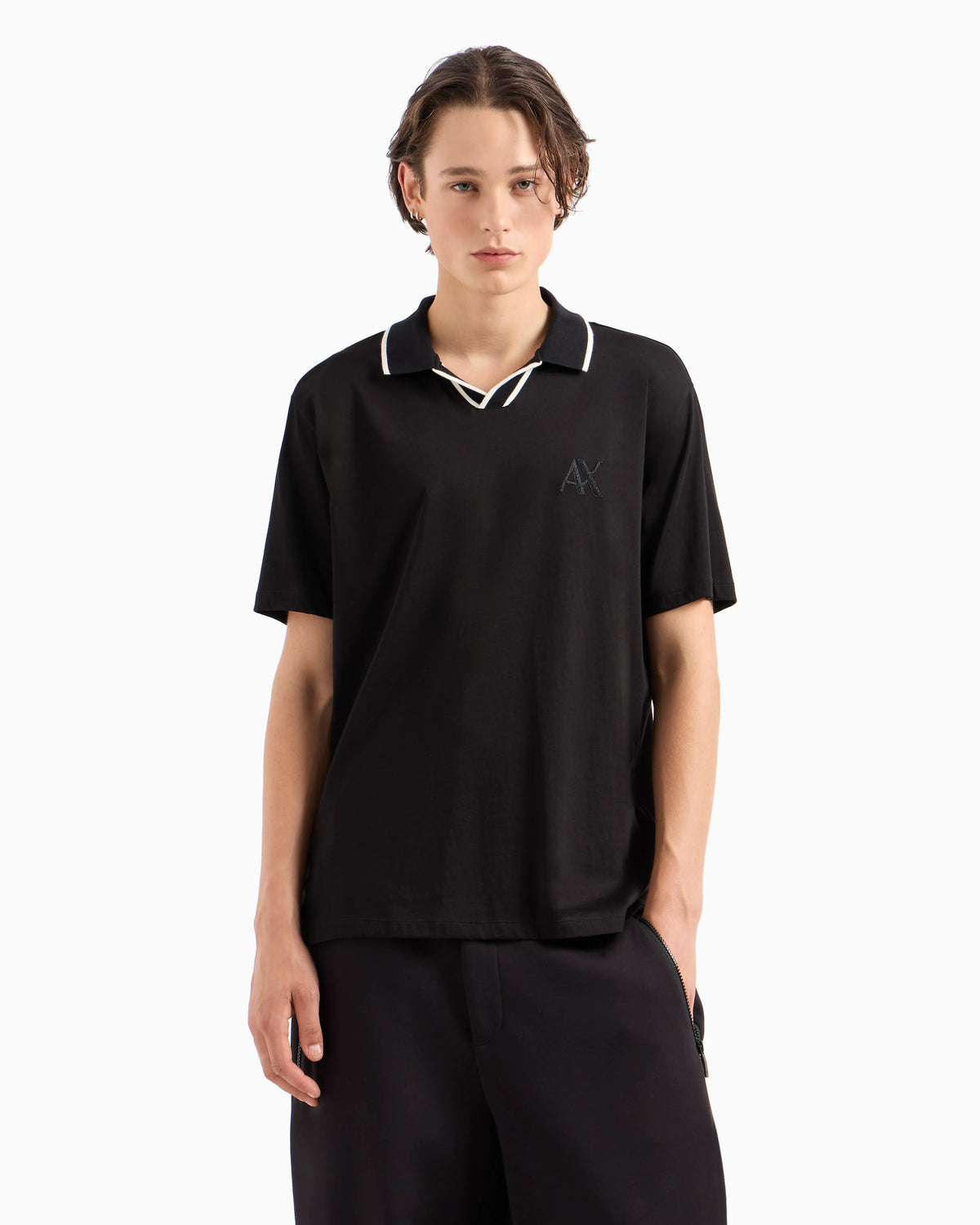 cotton polo with contrasting collar profiles