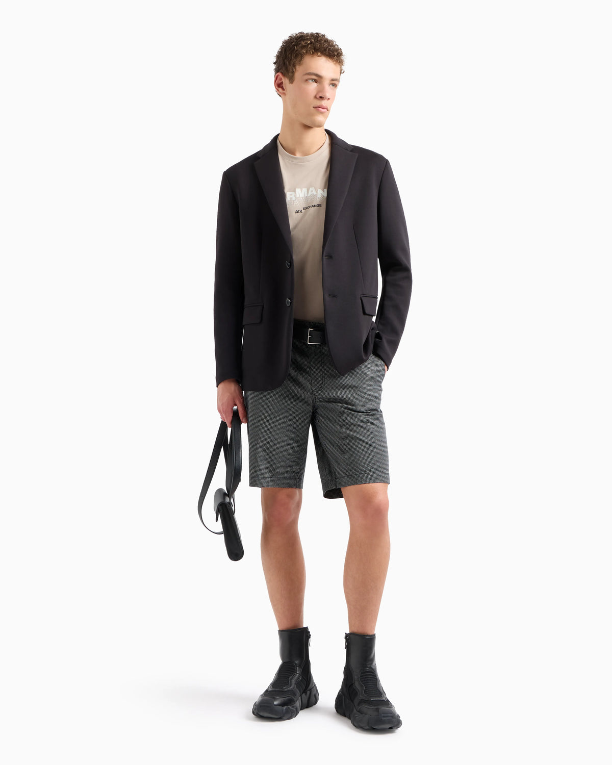 Trousers in flowing fabric