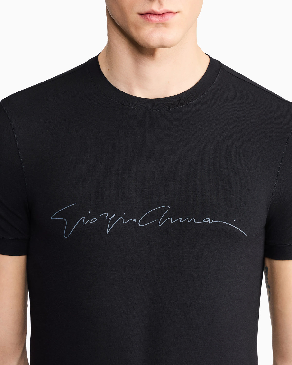 Stretch t-shirt in viscose with crew neck and logo