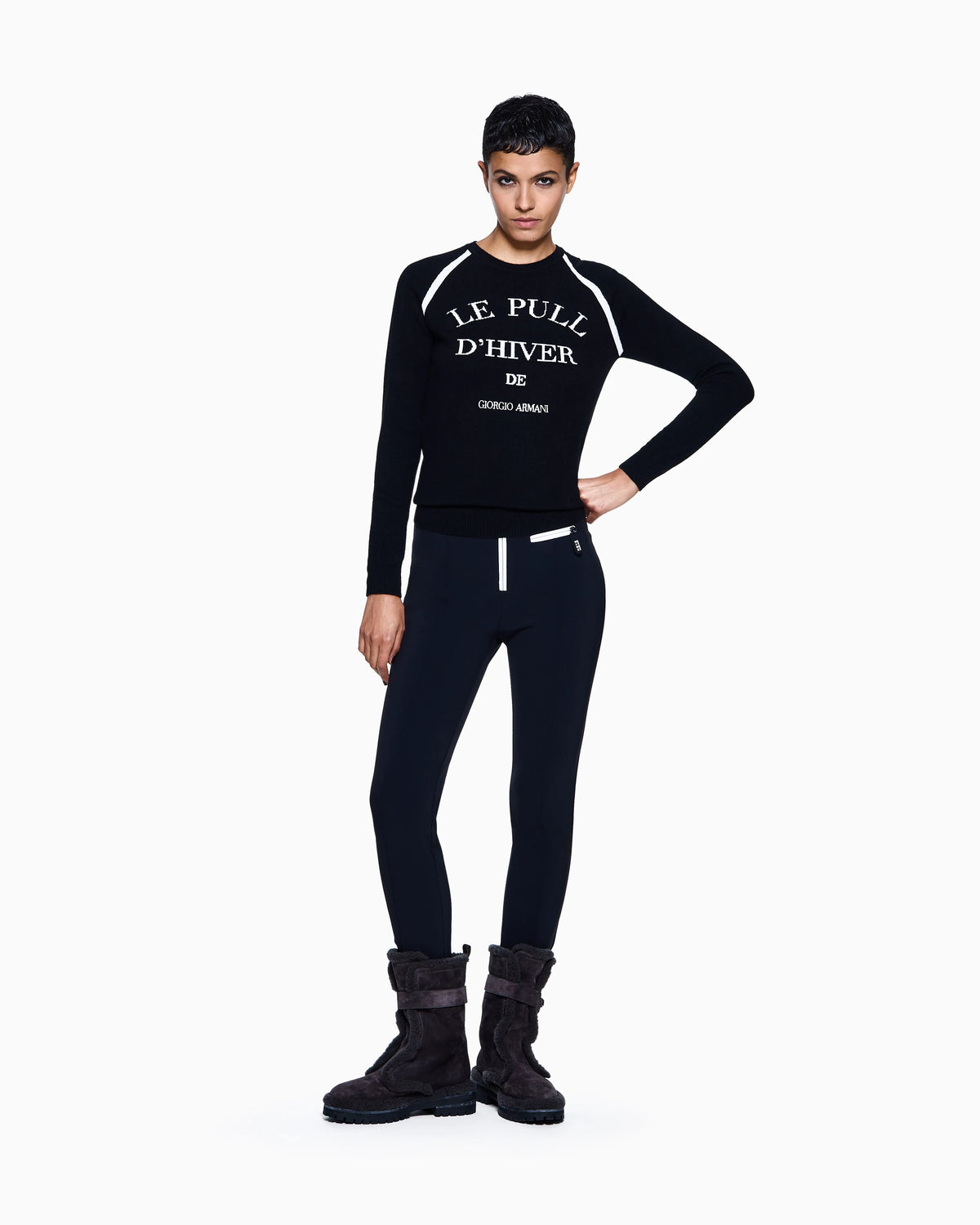 Knitted sweater in cashmere with crew neck