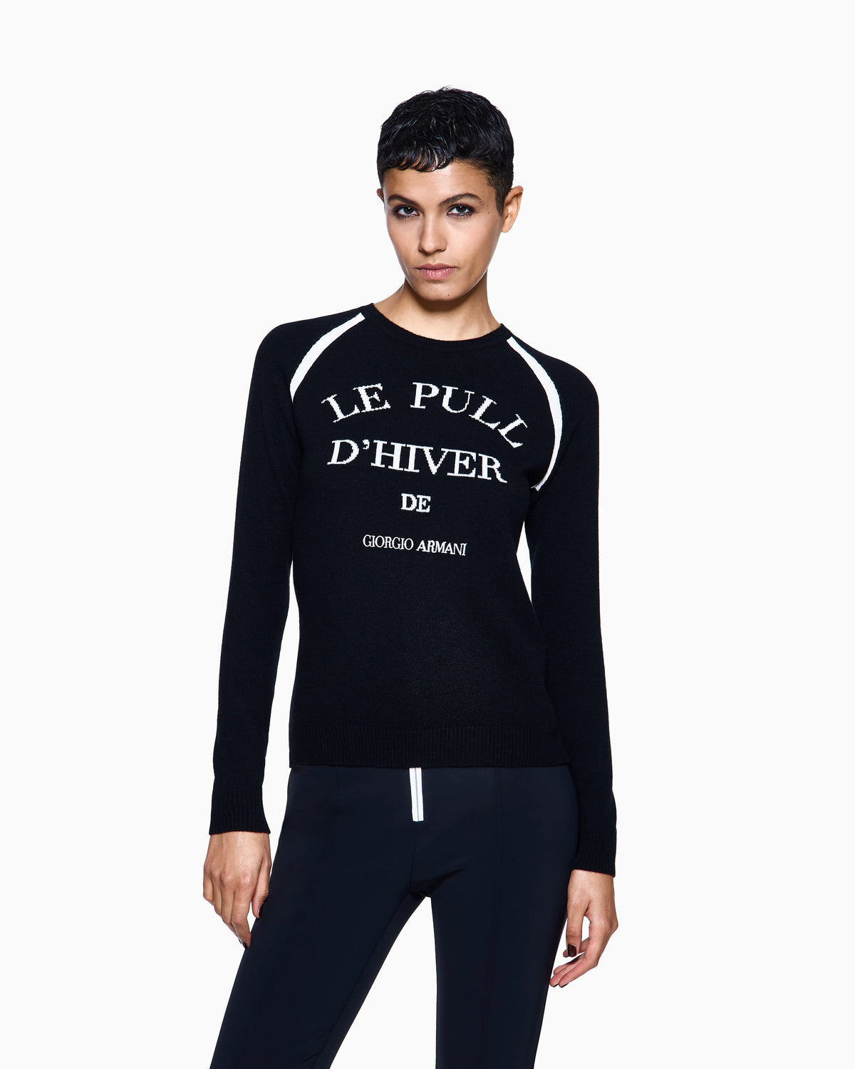 Knitted sweater in cashmere with crew neck