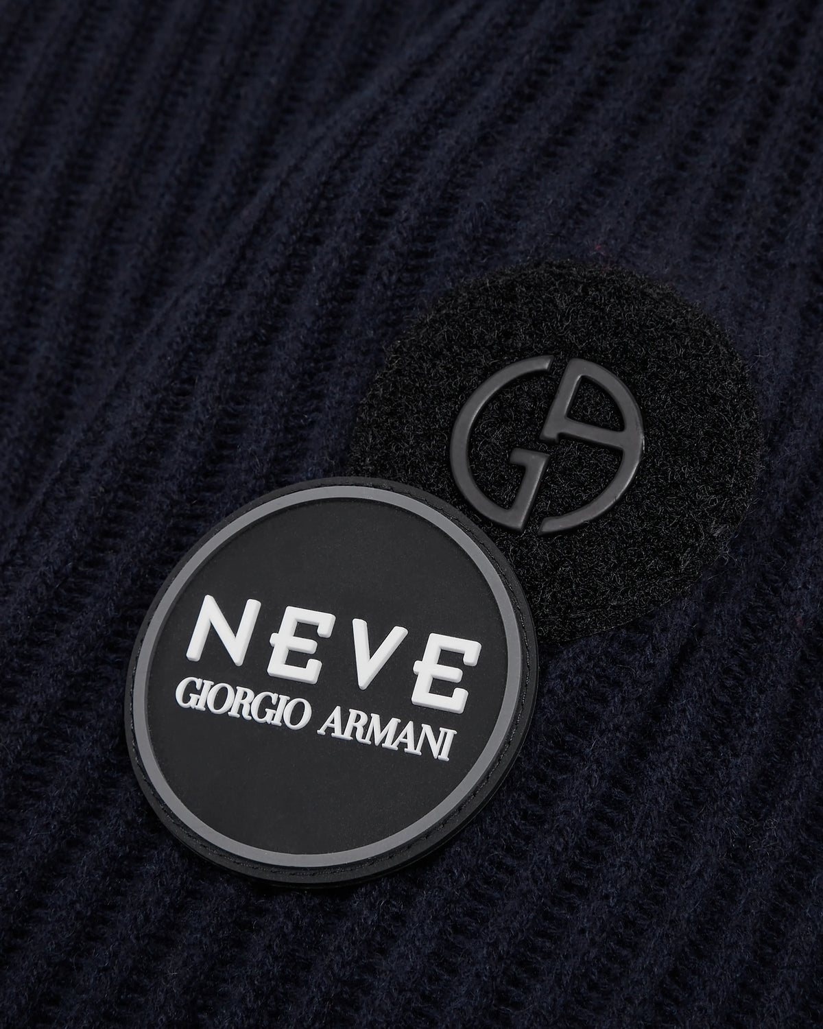 Cashmere jumper with detachable sleeves from