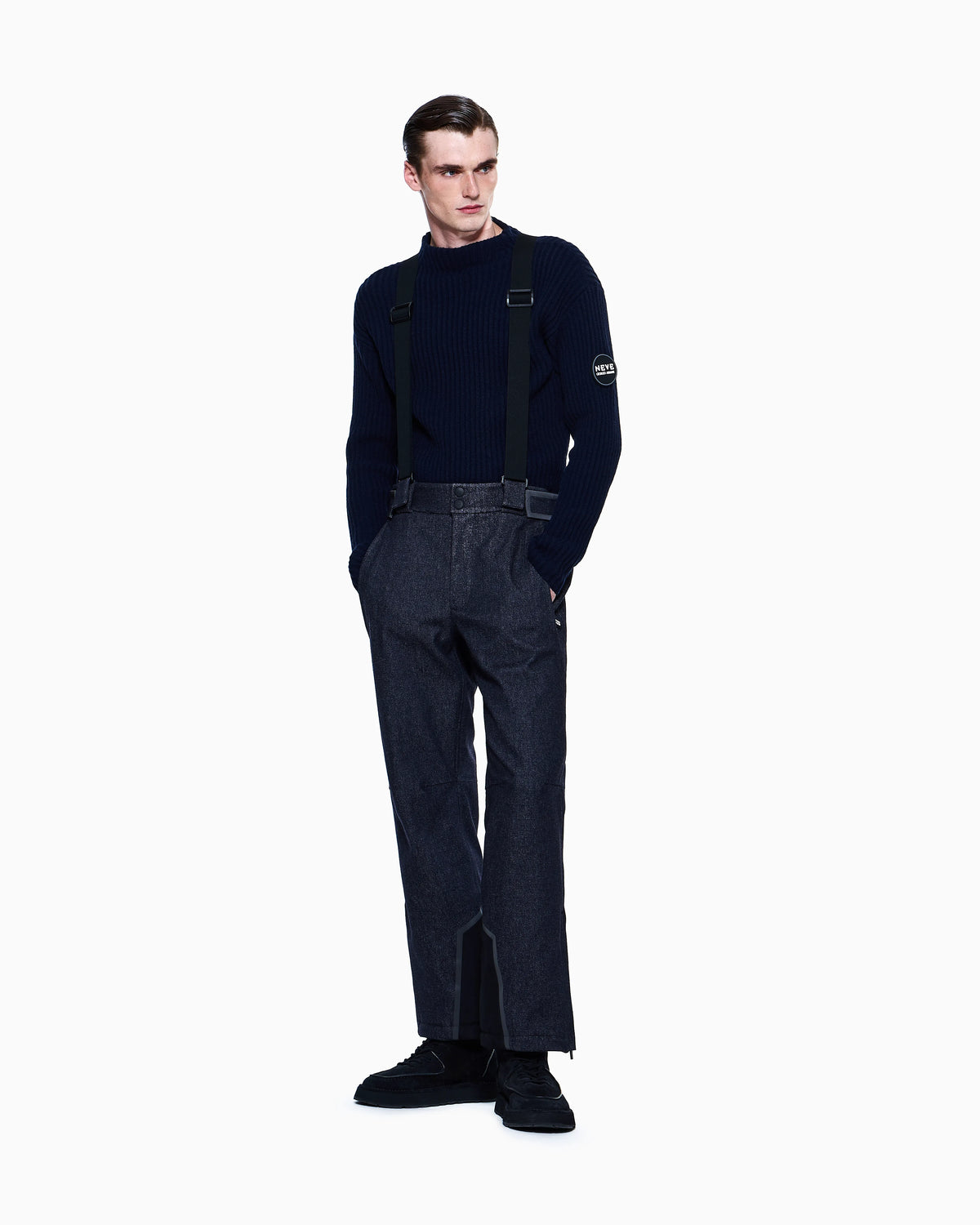 Cashmere jumper with detachable sleeves from
