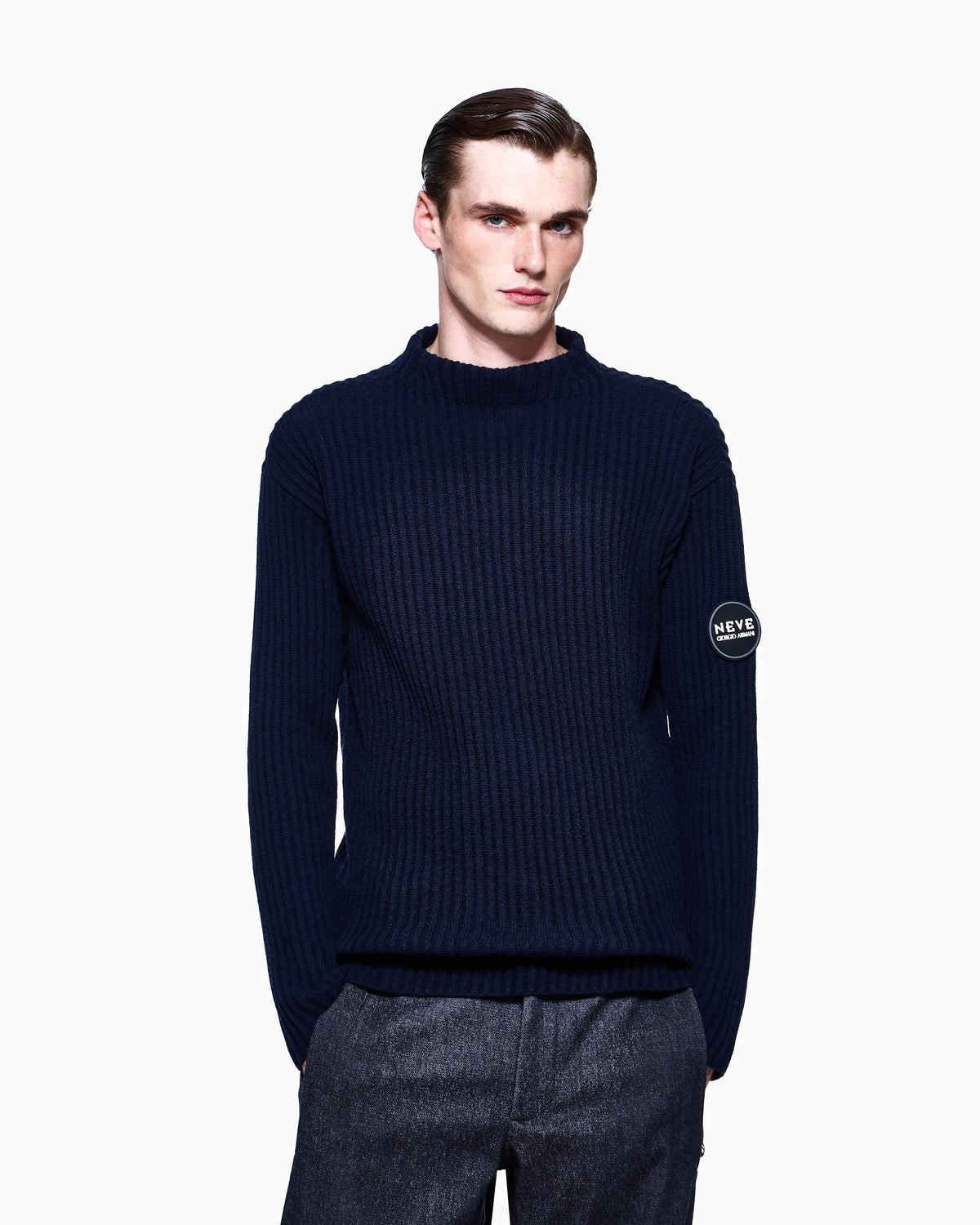 Cashmere jumper with detachable sleeves from