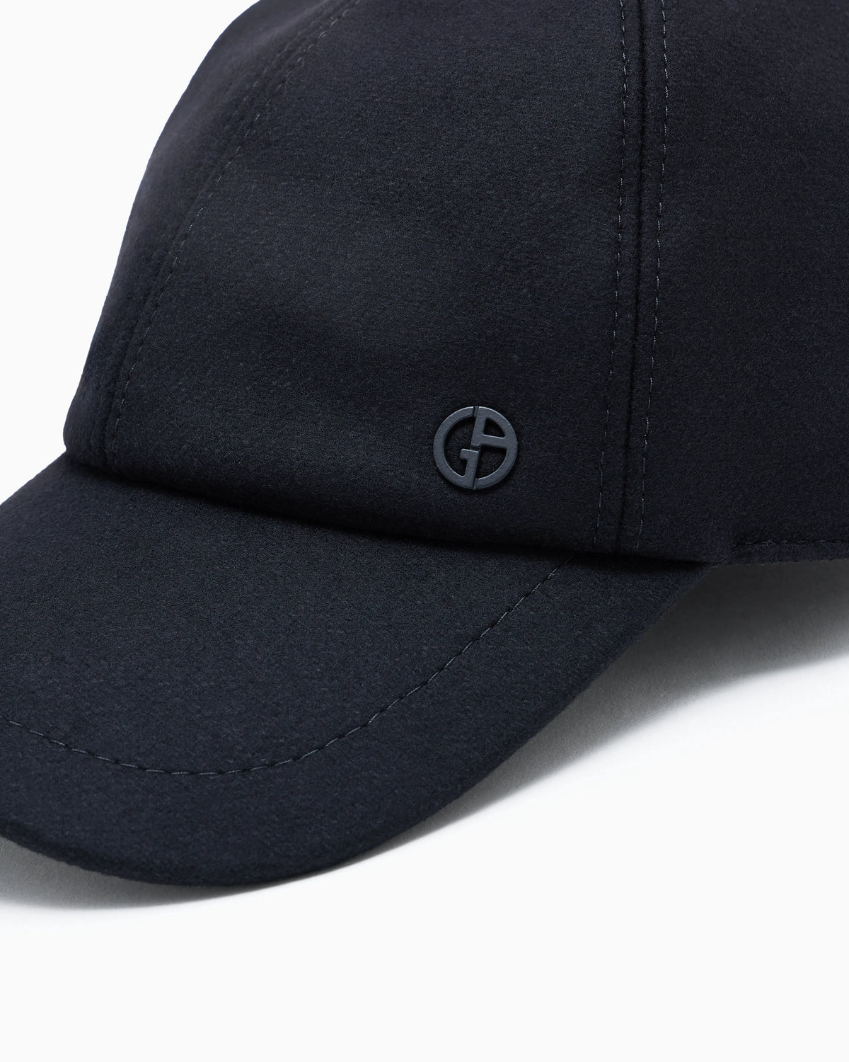 Virgin wool and cashmere baseball cap