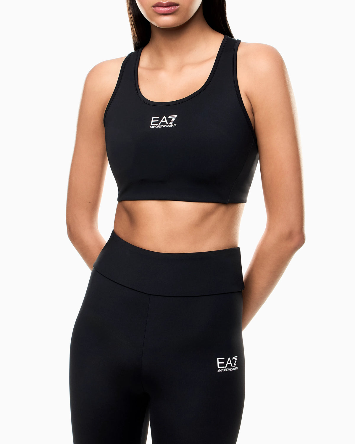 Medium-support sports bra in VIGOR7 technical fabric