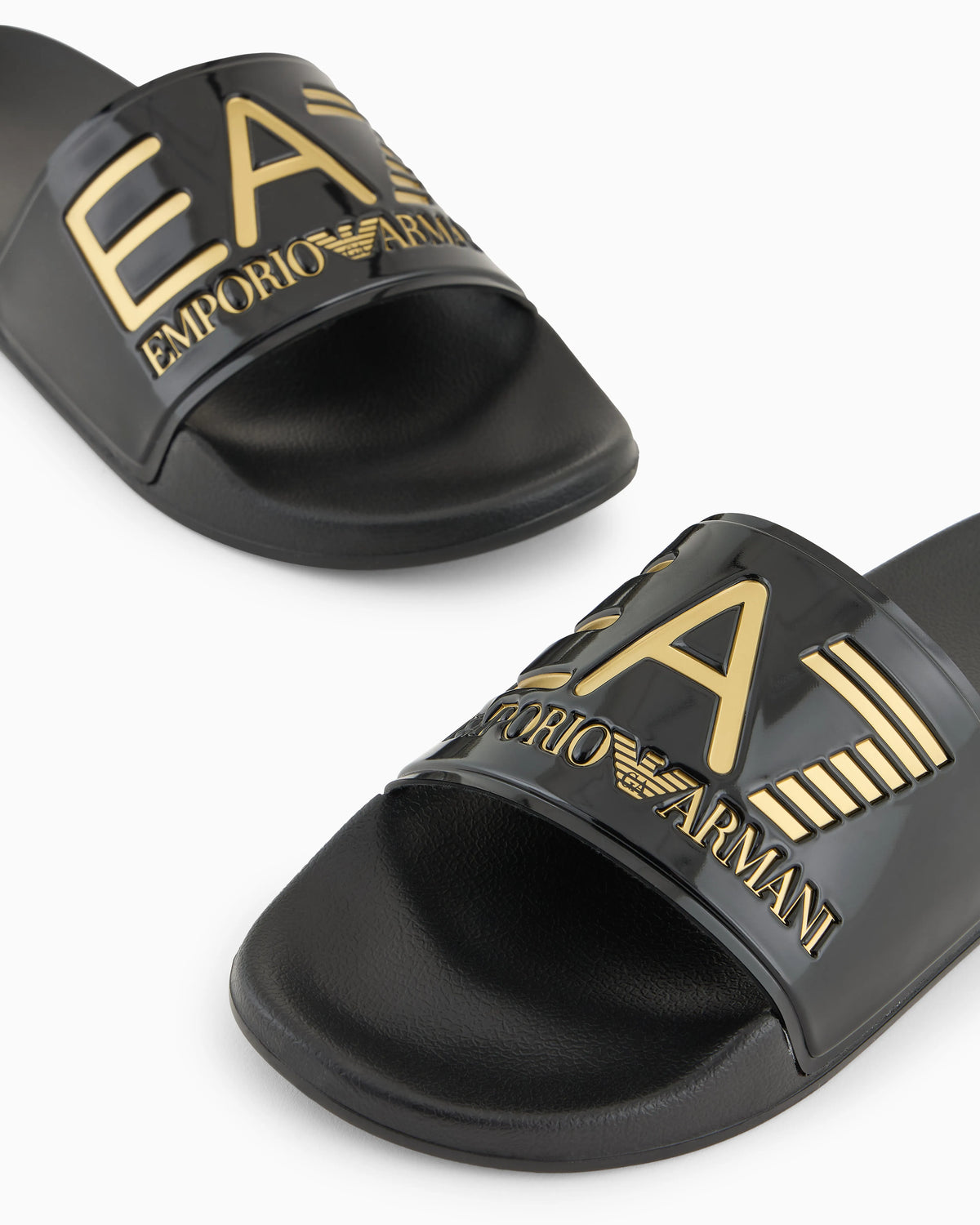 Logo slides with a wide band and anti-slip rubber soles