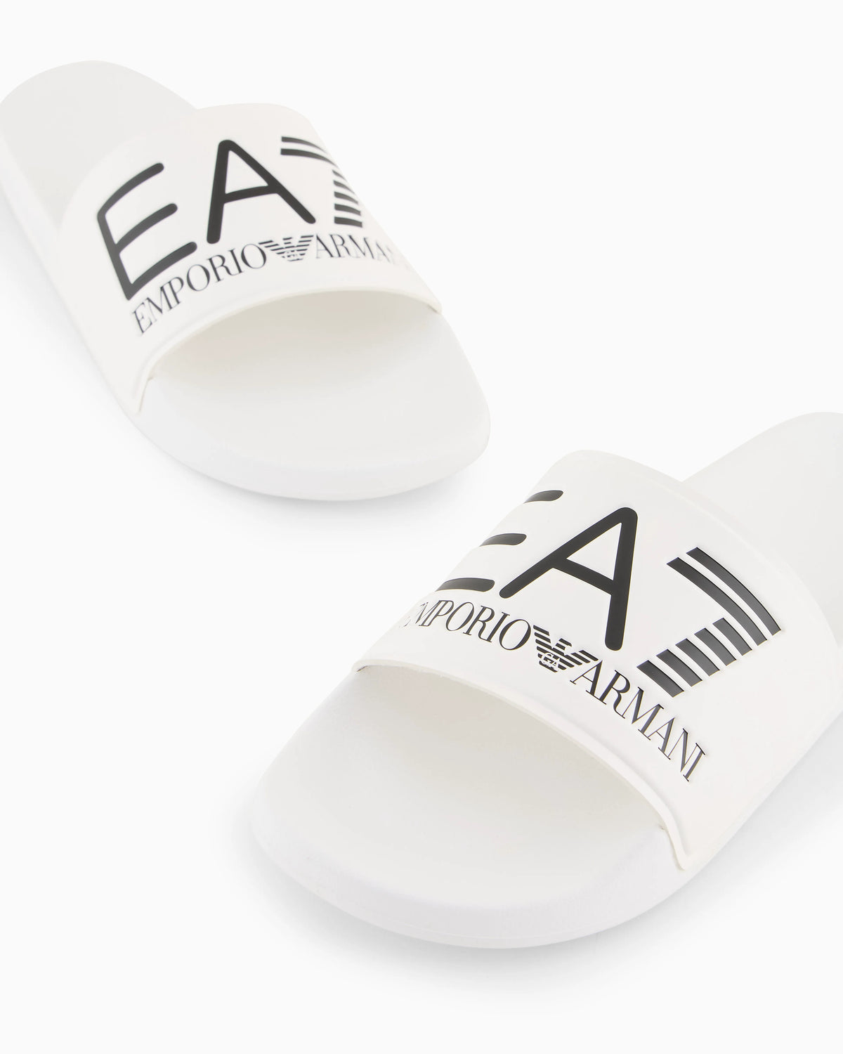 Logo slides with a wide band and anti-slip rubber soles