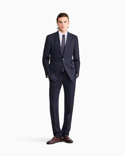 Button-down shirt in fluid stretch fabric
