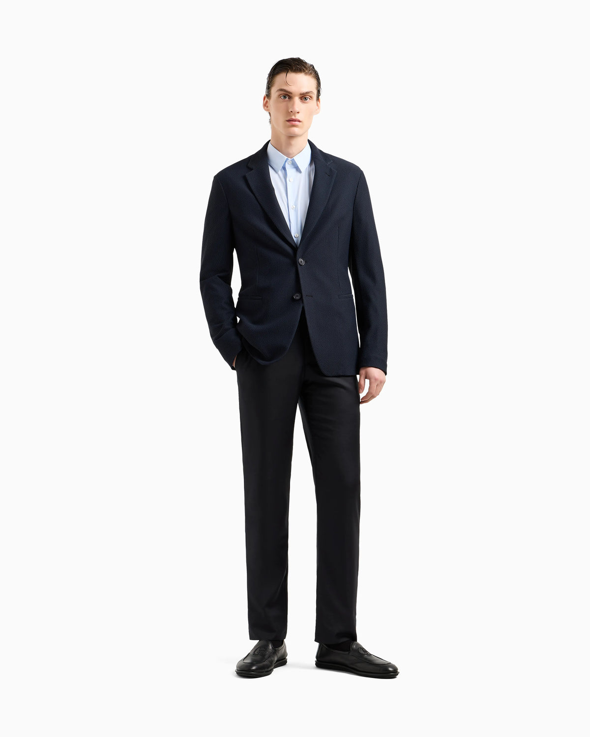 Button-down shirt in fluid stretch fabric