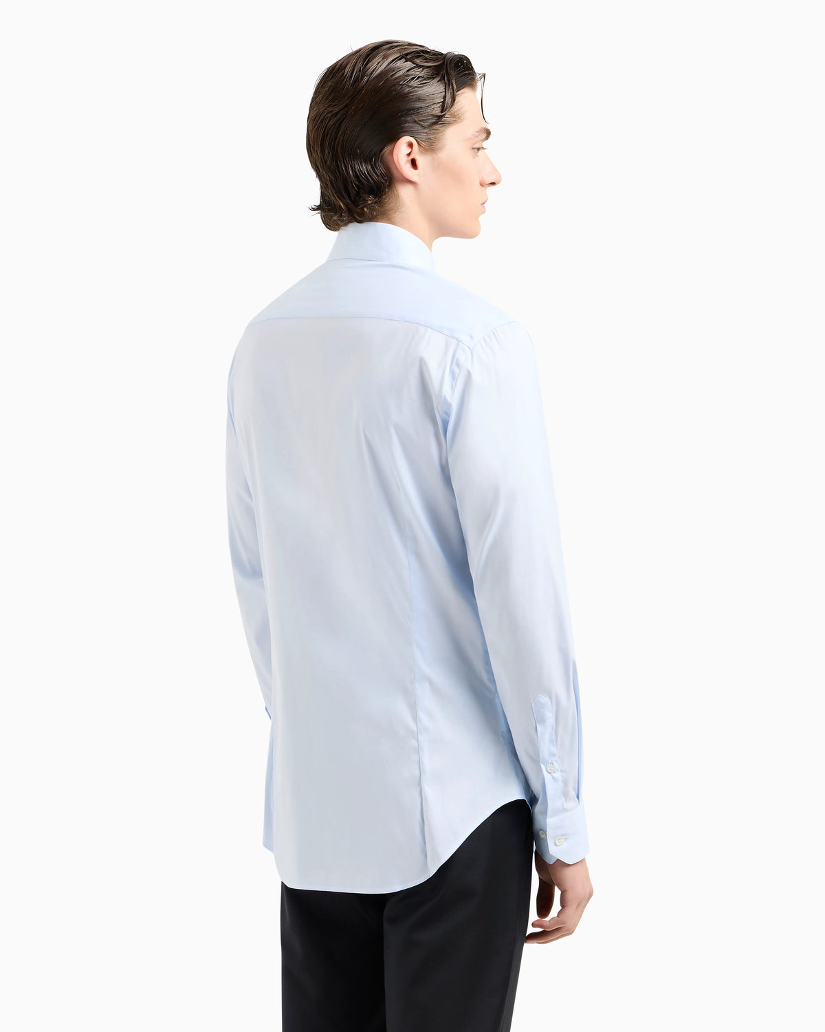 Button-down shirt in fluid stretch fabric