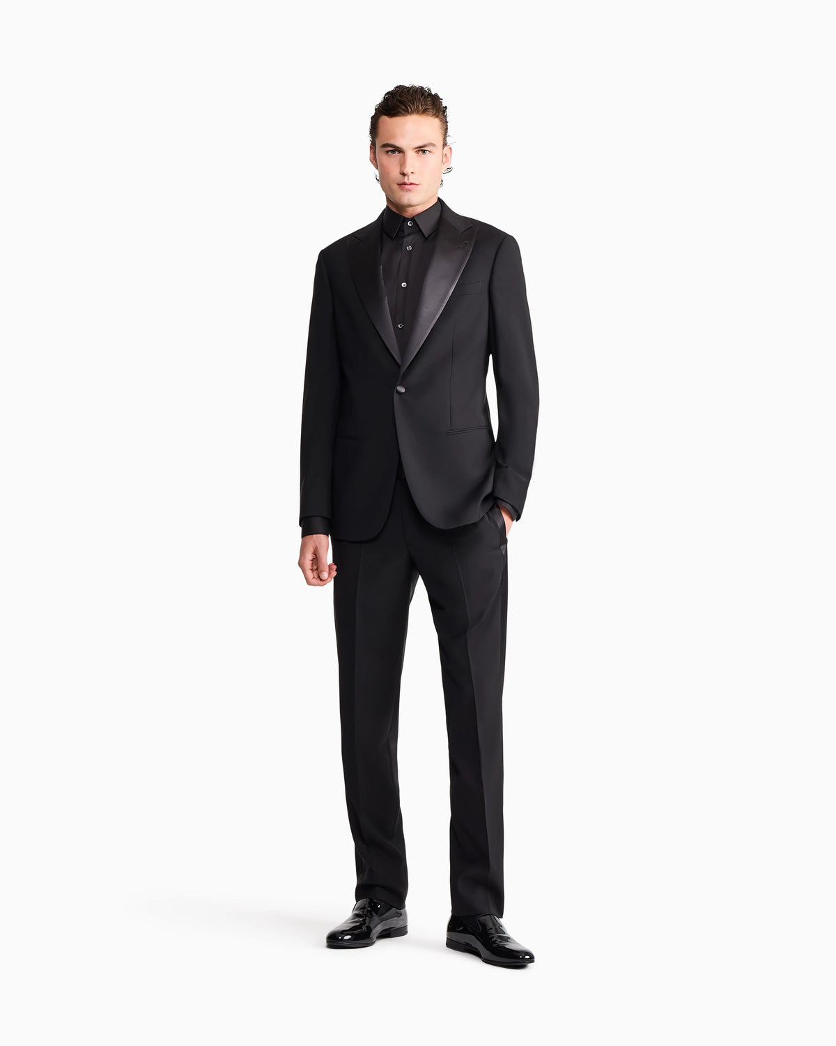 Button-down shirt in fluid stretch fabric