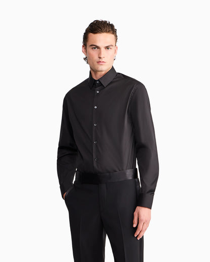 Button-down shirt in fluid stretch fabric