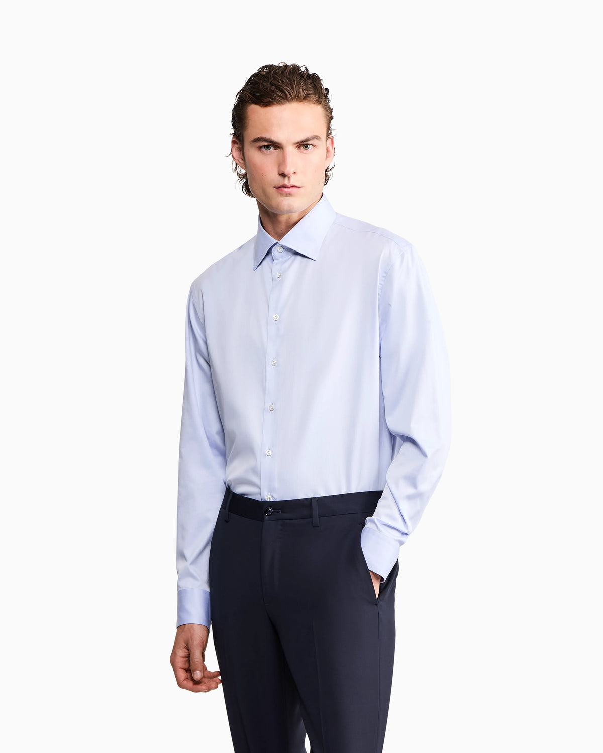 Dress shirt in soft cotton with a spread collar
