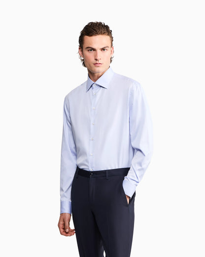 Dress shirt in soft cotton with a spread collar