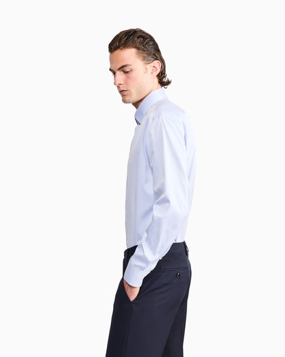 Dress shirt in soft cotton with a spread collar