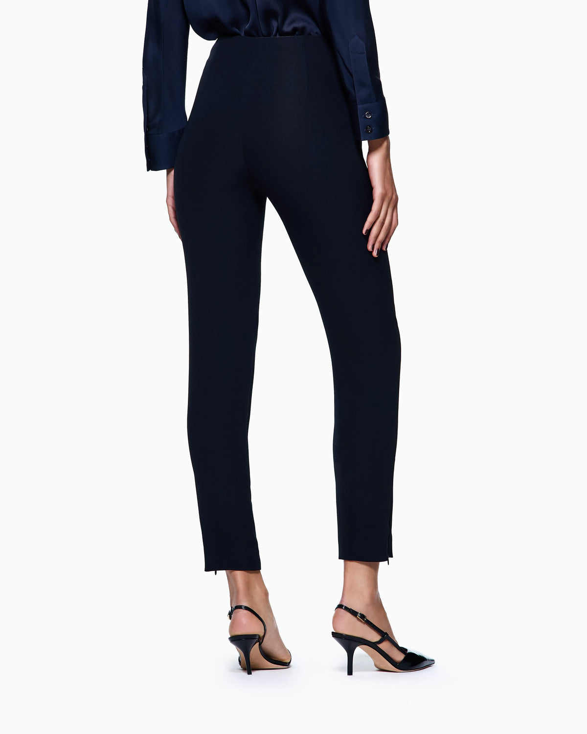 Cigarette pants in pure silk