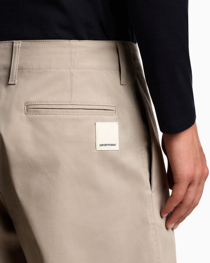 Organic chino Essential in stretch cotton gabardine