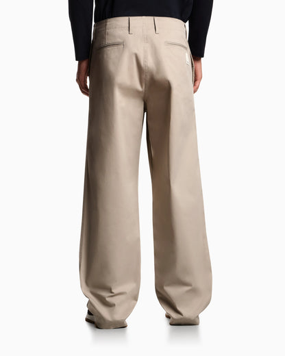 Organic chino Essential in stretch cotton gabardine