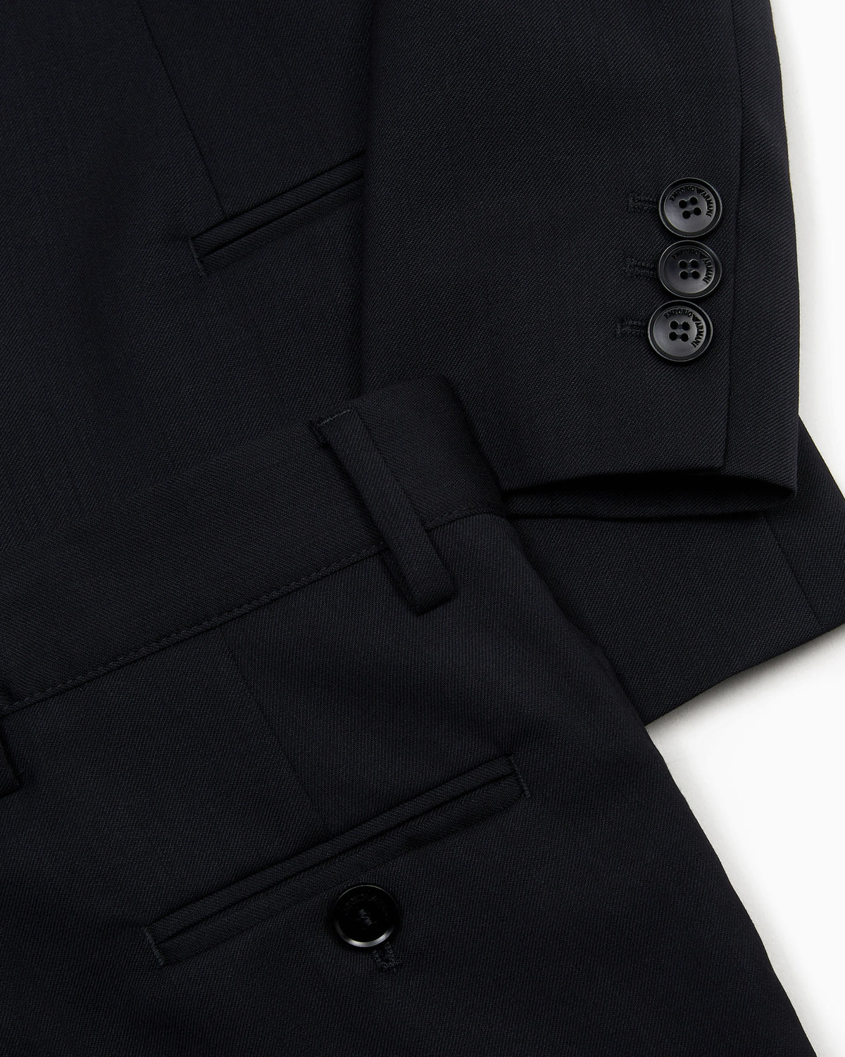 Single-breasted suit in light virgin wool