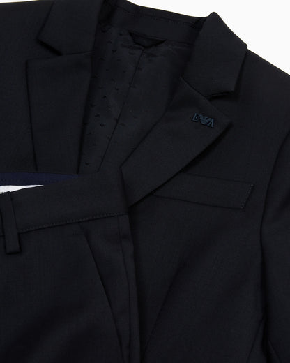 Single-breasted suit in light virgin wool