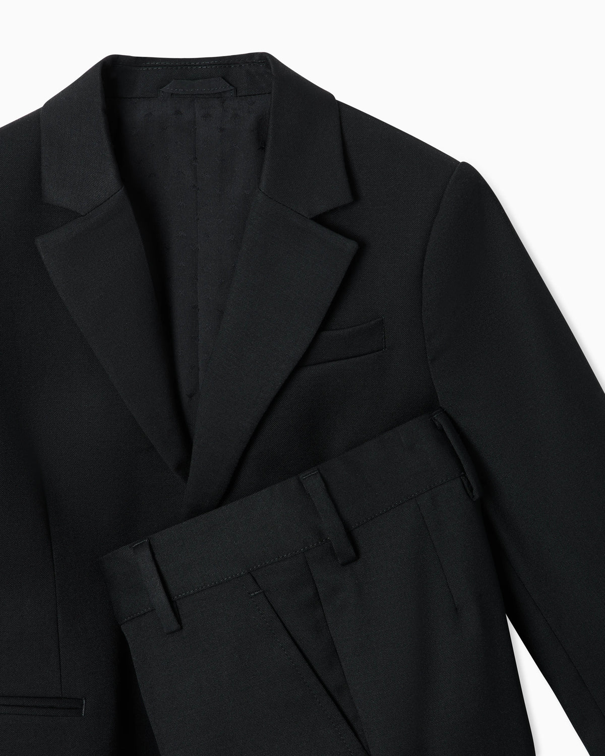 Single-breasted suit in light virgin wool